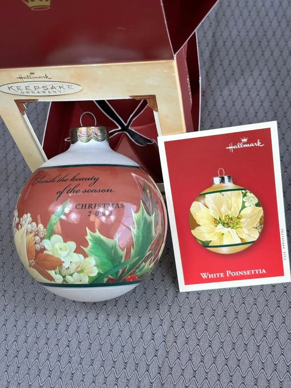 VTG Hallmark White Poinsettia Glass Ball Keepsake Ornament 2002 NEW